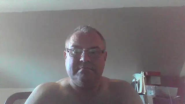 Snapshot of mkestr69 chatting on 5, 10, 2025 mkestr69 online show from 5, 10, 2025