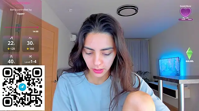 Snapshot of EmiliaZen chatting on 25, 10, 2025 EmiliaZen online show from 25, 10, 2025