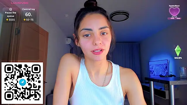 Snapshot of EmiliaZen chatting on 31, 10, 2025 EmiliaZen online show from 31, 10, 2025