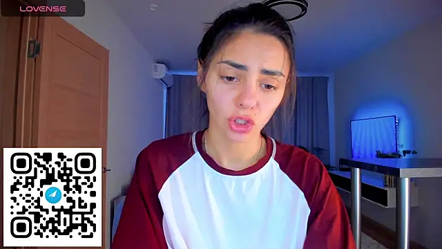 Snapshot of EmiliaZen chatting on 3, 11, 2025 EmiliaZen online show from 3, 11, 2025