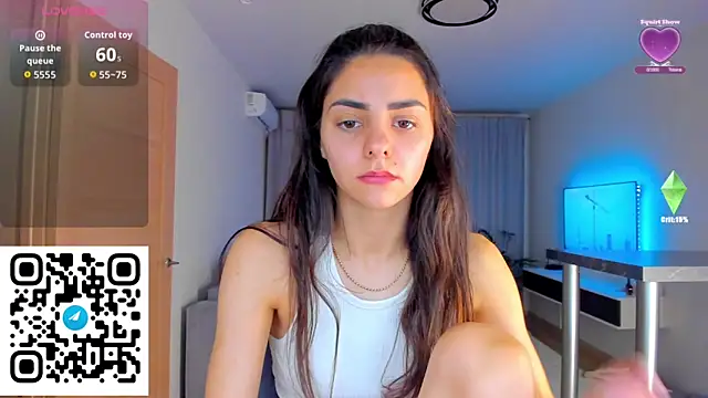 Snapshot of EmiliaZen chatting on 15, 11, 2025 EmiliaZen online show from 15, 11, 2025