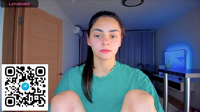 Snapshot of EmiliaZen chatting on 20, 11, 2025 EmiliaZen online show from 20, 11, 2025