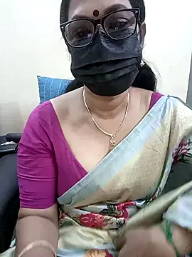 Snapshot of niiveditha chatting on 7, 2, 2025 niiveditha online show from 7, 2, 2025