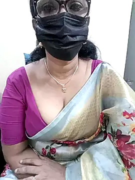 Snapshot of niiveditha chatting on 7, 2, 2025 niiveditha online show from 7, 2, 2025