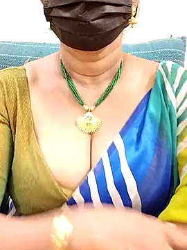 Snapshot of niiveditha chatting on 17, 2, 2025 niiveditha online show from 17, 2, 2025