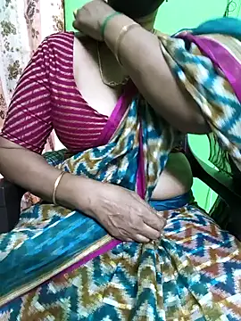 Snapshot of niiveditha chatting on 16, 3, 2025 niiveditha online show from 16, 3, 2025