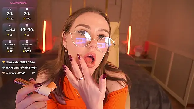 Snapshot of DivineJass chatting on 11, 3, 2025 DivineJass online show from 11, 3, 2025