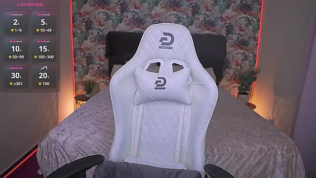 Snapshot of DivineJass chatting on 26, 3, 2026 DivineJass online show from 26, 3, 2026