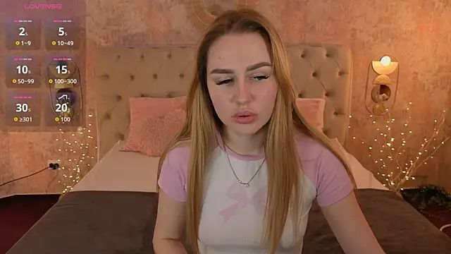 Snapshot of DivineJass chatting on 27, 3, 2026 DivineJass online show from 27, 3, 2026