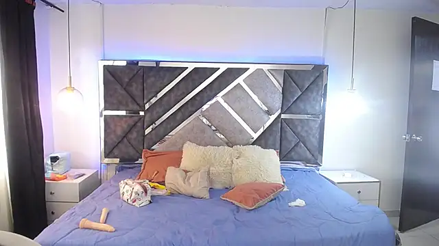 lizha milf online show from 3, 3, 2025