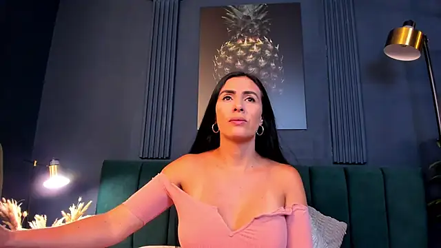 scarlet edwars online show from 10, 2, 2025