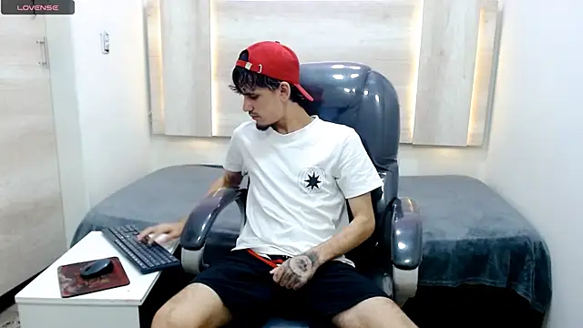 Dirty Kingg online show from 11, 2, 2025