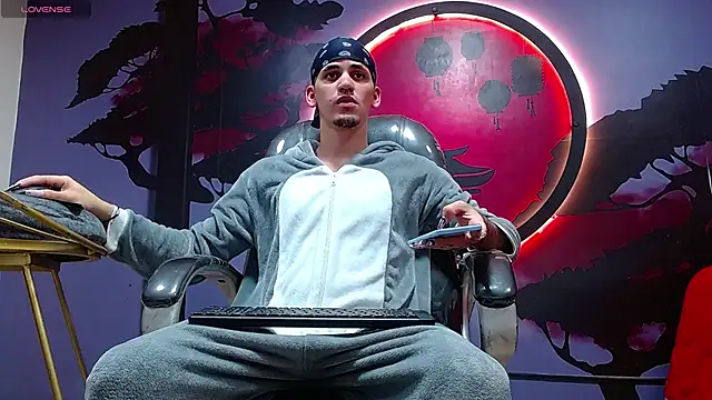 Dirty Kingg online show from 1, 11, 2025