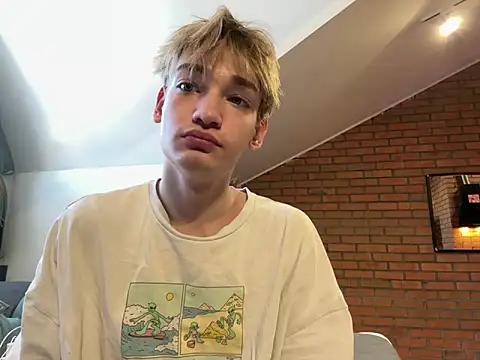 Julian wins online show from 24, 2, 2025