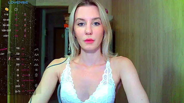 Snapshot of Caramel_piegirl chatting on 17, 7, 2026 Caramel piegirl online show from 17, 7, 2026