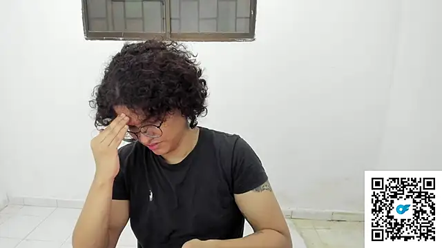 Snapshot of Diane_blossom chatting on 15, 11, 2025 Diane blossom online show from 15, 11, 2025