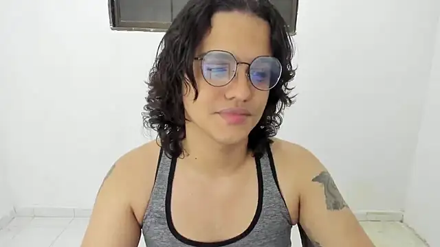 Snapshot of Diane_blossom chatting on 19, 12, 2025 Diane blossom online show from 19, 12, 2025