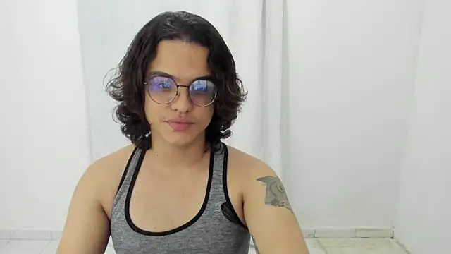 Snapshot of Diane_blossom chatting on 22, 12, 2025 Diane blossom online show from 22, 12, 2025