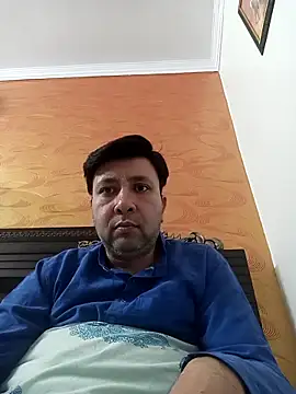 innocentboy1987 online show from 10, 4, 2026