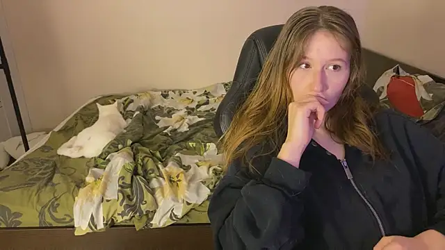 Sabrinaanddaniel online show from 27, 10, 2025