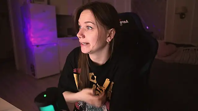 Snapshot of alexa_feels_ chatting on 16, 3, 2025 alexa feels  online show from 16, 3, 2025