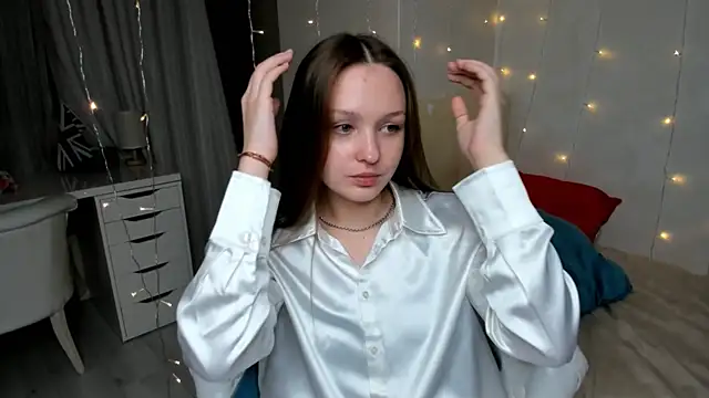 LorettaBierlly online show from 9, 2, 2025