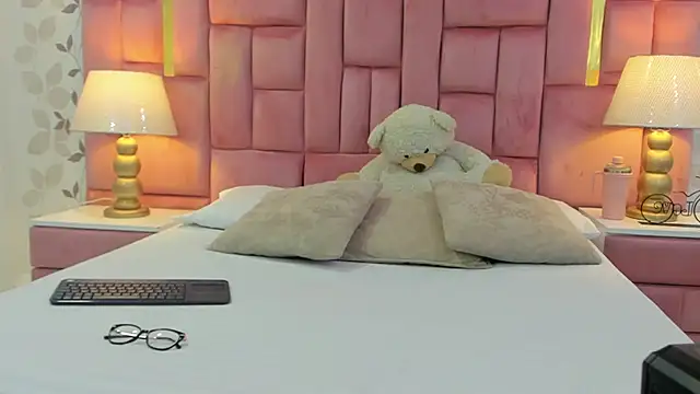 ArianaFranco online show from 25, 3, 2026