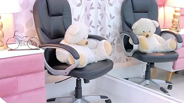 ArianaFranco online show from 12, 6, 2026