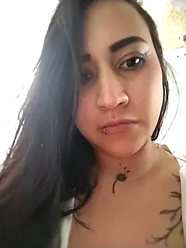 Snapshot of cherryy_bombshelll chatting on 14, 12, 2025 cherryy bombshelll online show from 14, 12, 2025