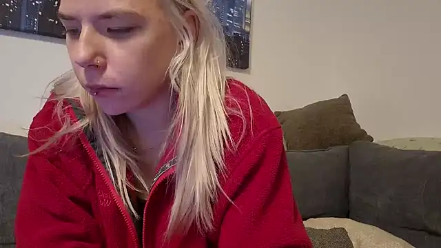 Snapshot of ademandjulia chatting on 14, 11, 2025 ademandjulia online show from 14, 11, 2025