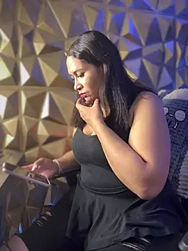 Snapshot of Carola-Ross chatting on 8, 2, 2025 Carola-Ross online show from 8, 2, 2025