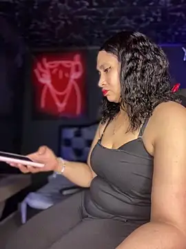 Snapshot of Carola-Ross chatting on 8, 3, 2025 Carola-Ross online show from 8, 3, 2025