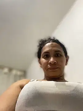Snapshot of Carola-Ross chatting on 22, 9, 2025 Carola-Ross online show from 22, 9, 2025
