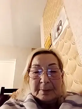 SophiaSky6037 online show from 18, 2, 2025