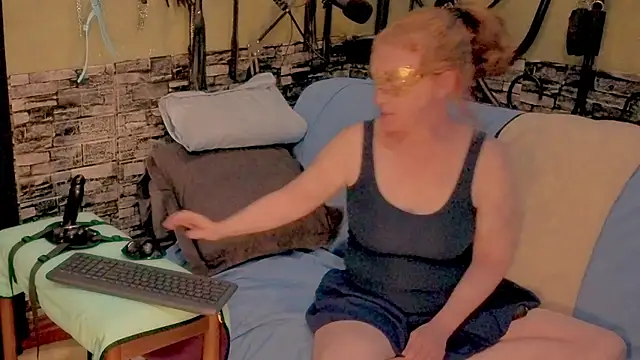 Scarlett Switch online show from 13, 11, 2025