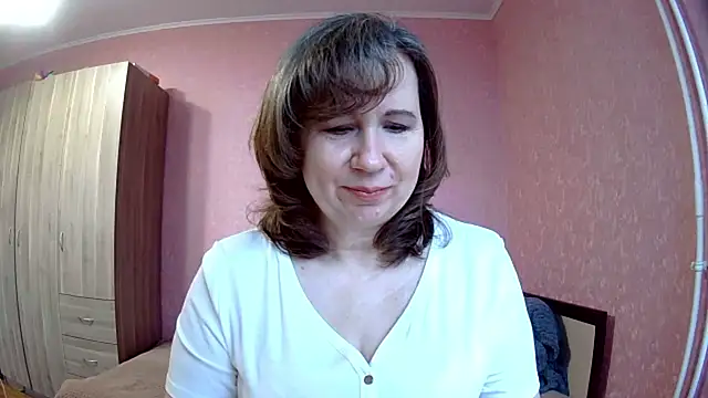 Snapshot of Starsan chatting on 2, 11, 2025 Starsan online show from 2, 11, 2025