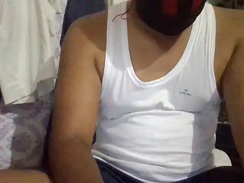 Snapshot of Mohan_Patel_35 chatting on 10, 10, 2025 Mohan Patel 35 online show from 10, 10, 2025