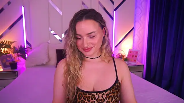 LindsieGreyy online show from 23, 11, 2025