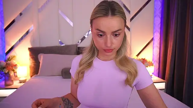 LindsieGreyy online show from 6, 7, 2026