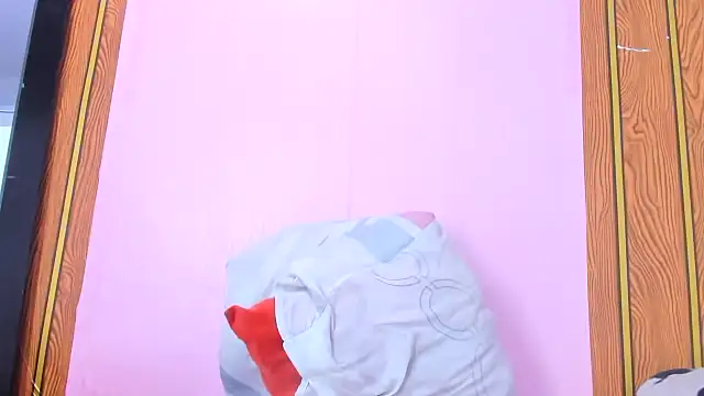 camilagreeco online show from 3, 10, 2025