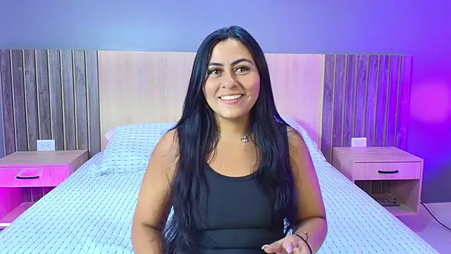 Mia cm online show from 10, 2, 2025