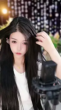 Snapshot of vv-77 chatting on 9, 11, 2025 vv-77 online show from 9, 11, 2025