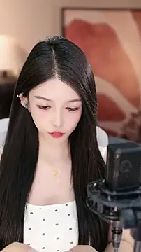 Snapshot of vv-77 chatting on 18, 11, 2025 vv-77 online show from 18, 11, 2025