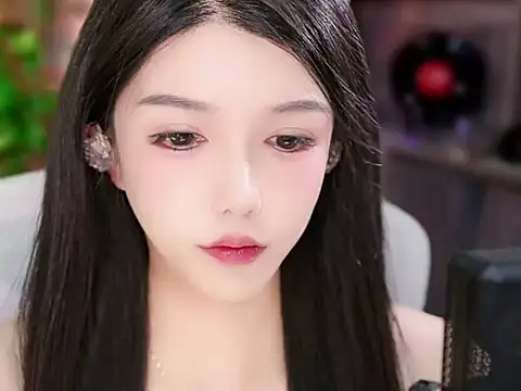 Snapshot of vv-77 chatting on 2, 12, 2025 vv-77 online show from 2, 12, 2025