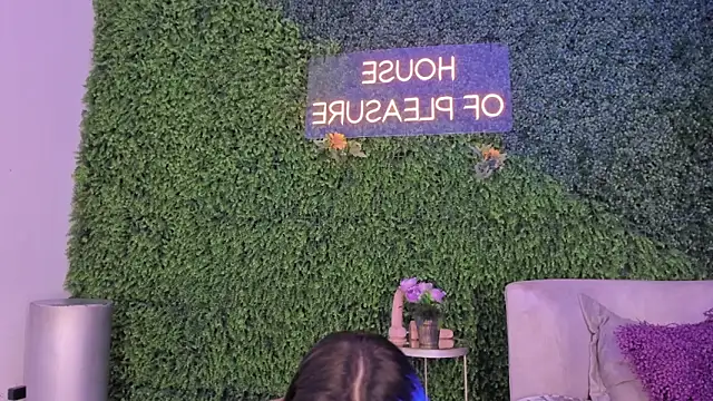 Snapshot of emmiily_z chatting on 7, 3, 2025 emmiily z online show from 7, 3, 2025