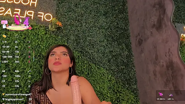 Snapshot of emmiily_z chatting on 9, 3, 2025 emmiily z online show from 9, 3, 2025