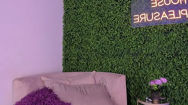 Snapshot of emmiily_z chatting on 11, 3, 2025 emmiily z online show from 11, 3, 2025