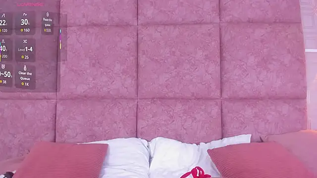 LilyRoxi online show from 13, 12, 2025