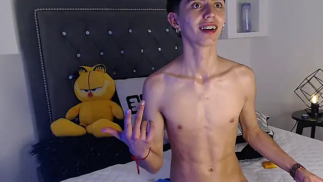 MaikyCooper online show from 17, 3, 2025