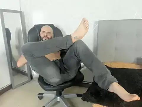 Snapshot of Luke_Diaz7 chatting on 13, 2, 2025 Luke Diaz7 online show from 13, 2, 2025